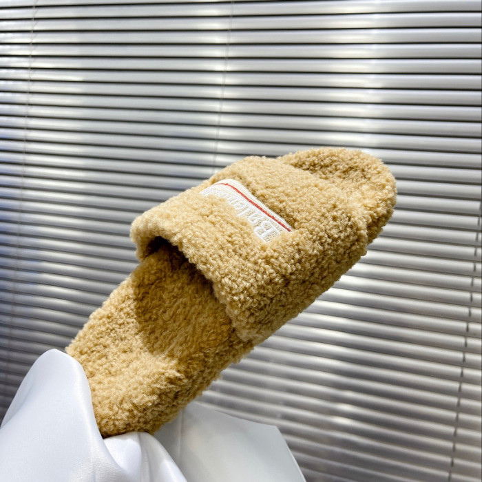 BLCG SLIPPERS