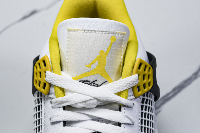 Air Jordan 4 WMNS “VividSulfur” AQ9129-101