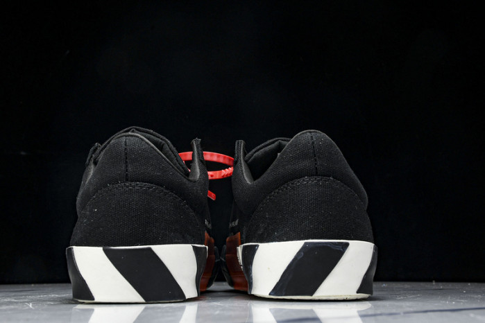 OF X  c/o Virgil Abloh Vulc Low Top 070902