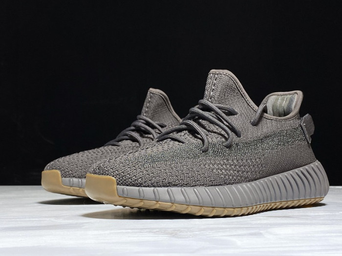 ad*s Y**zy boost 350 v2 cinder fy2903