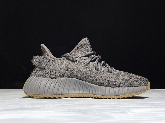 ad*s Y**zy boost 350 v2 cinder fy2903