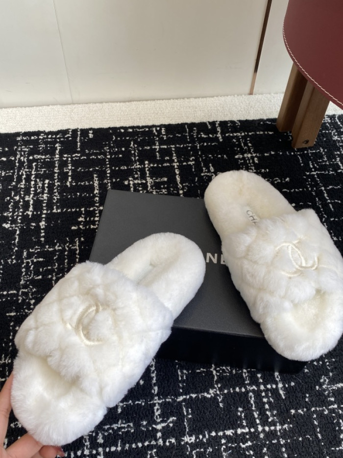 CH*NEL SLIPPERS