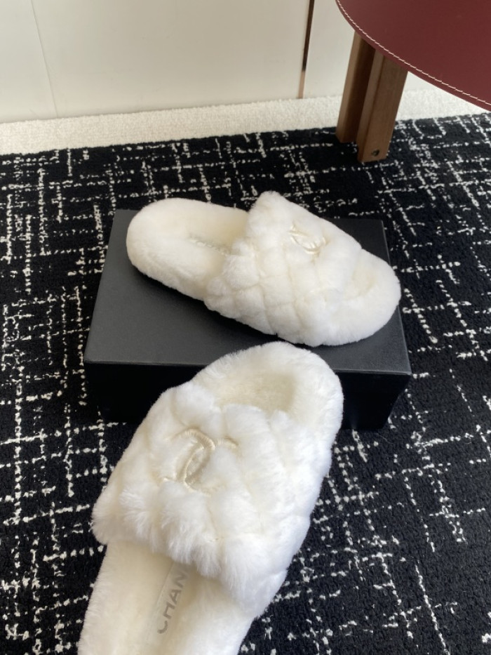 CH*NEL SLIPPERS
