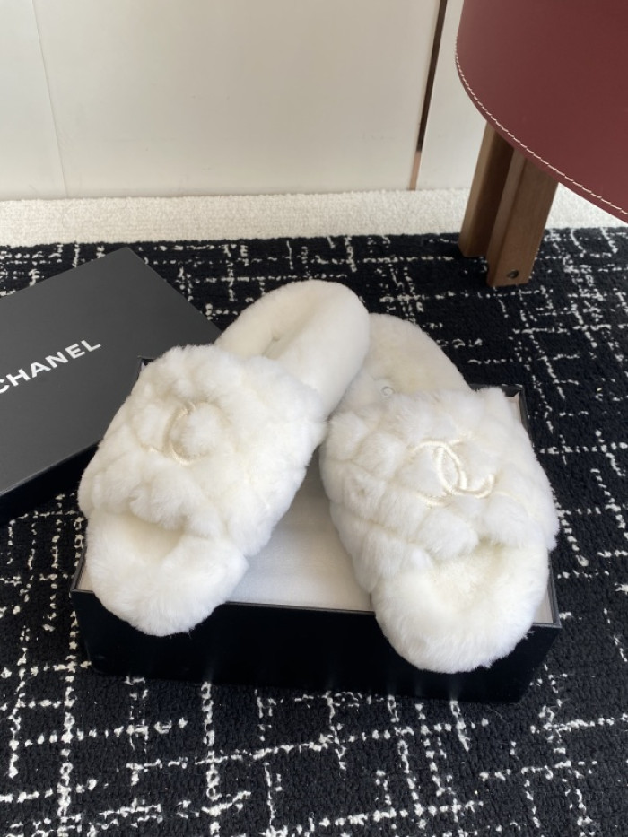 CH*NEL SLIPPERS