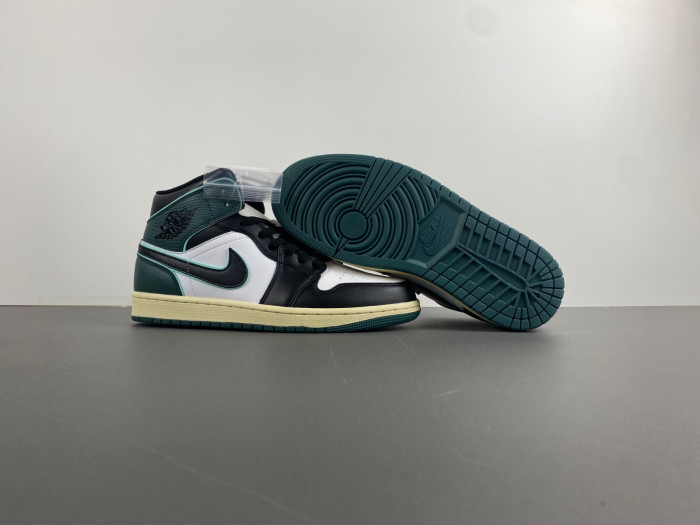 AIR JORDAN 1 MID SE "LEGEND PINK FQ7818-100