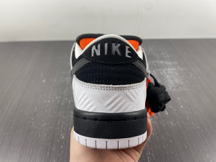 Nike SB Dunk Low Decon