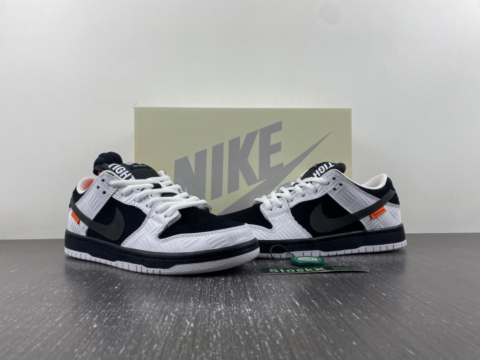 Nike SB Dunk Low Decon