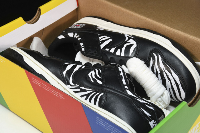 Quartersnacks x Nike SB Dunk