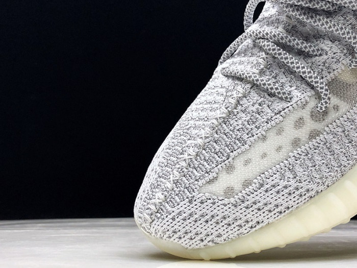 ad*s Y**zy boost 350 v2 static reflective ef2367