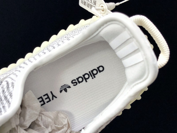 ad*s Y**zy boost 350 v2 static reflective ef2367