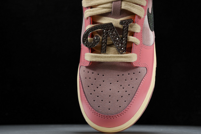 Nike Dunk Low LX“Hot Punch and Pink Foam” FN8927-621