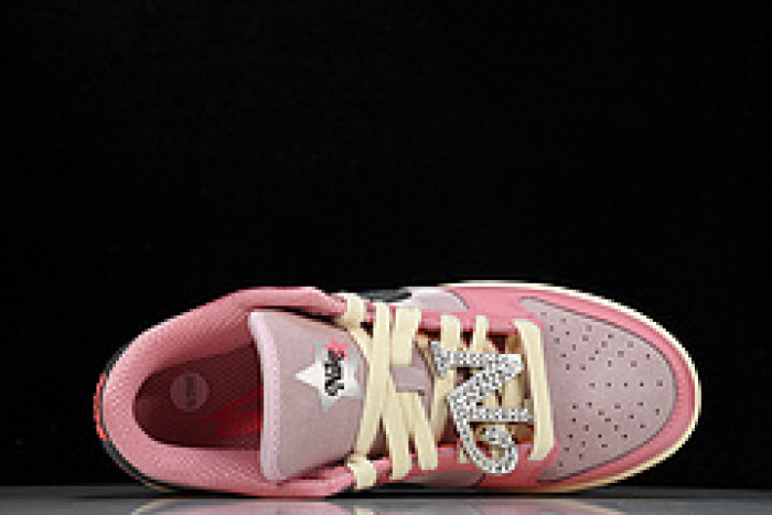 Nike Dunk Low LX“Hot Punch and Pink Foam” FN8927-621