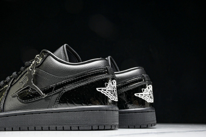 Air Jordan 1 Low HJ7743-010