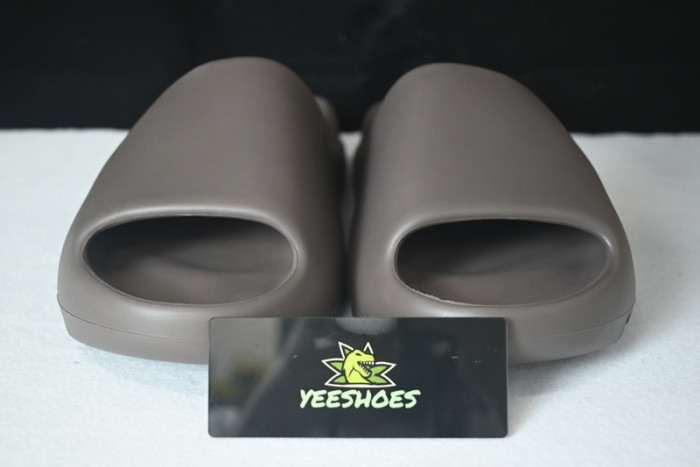 Y**zy slide  g55495