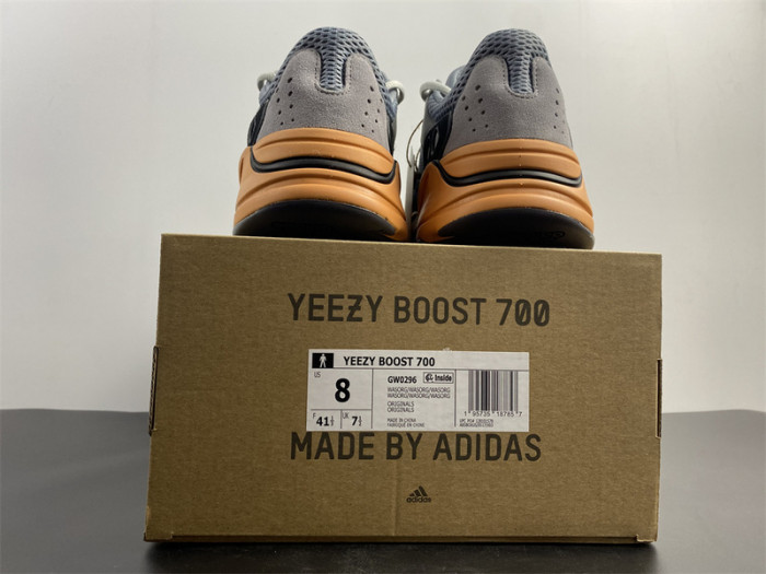 ad*s Y**zy boost 700 gw0296