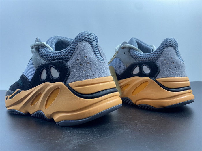 ad*s Y**zy boost 700 gw0296