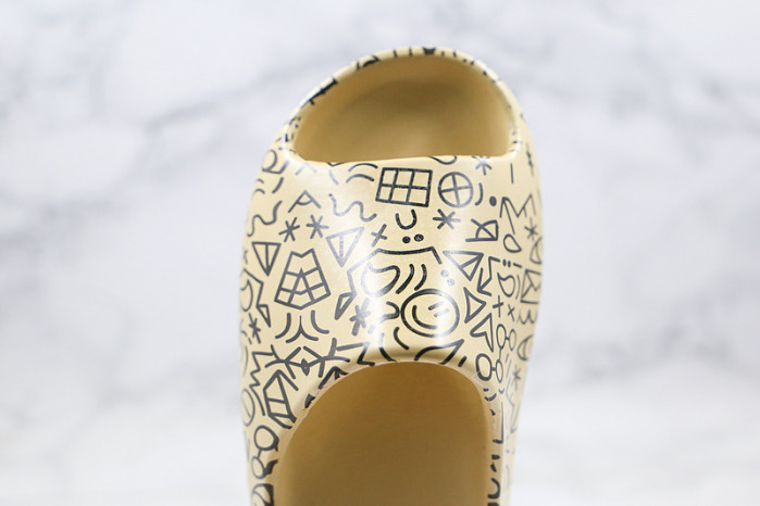 kanye west x ad*s Y**zy slide“resin"