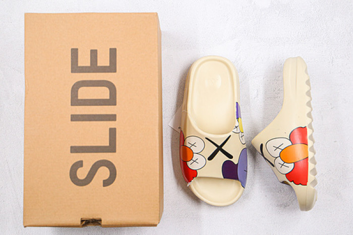 kanye west x ad*s Y**zy slide“resin"