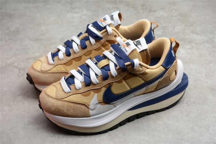 Sacai x Jean Paul Gaultier x Nk VaporWaffle DH9186-200