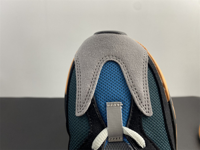 ad*s Y**zy boost 700 gw0296