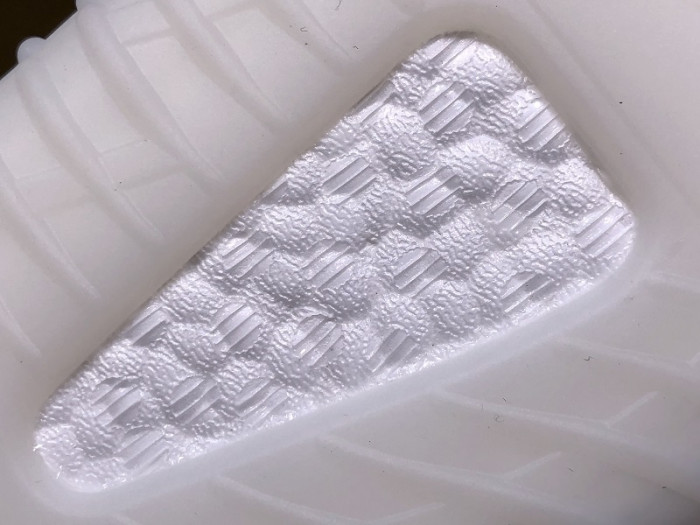 ad*s Y**zy boost 350 v2 eg7962