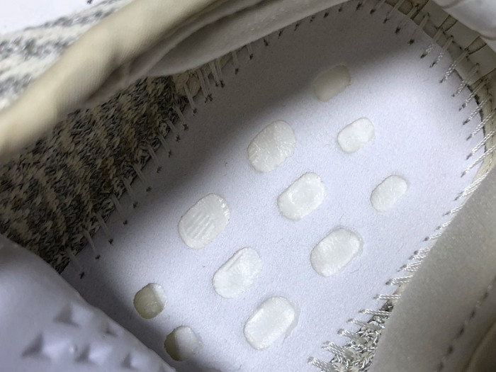 ad*s  Y**zy boost 350 v2 "lundmark reflective" fv3254