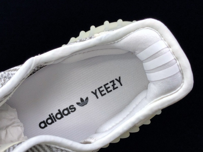 ad*s Y**zy boost 350 v2 static ef2905