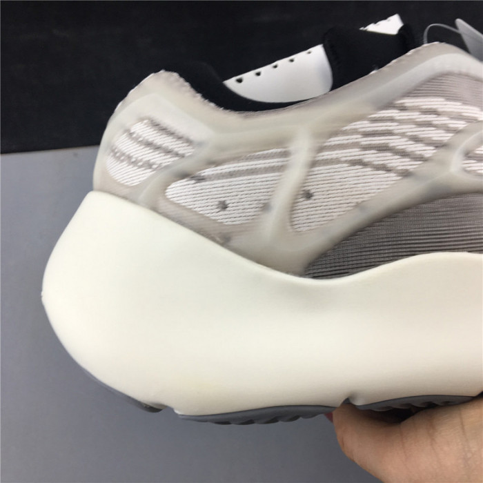 ad*s Y**zy foam runner Y**zy boost 700 v3 ”ef9897