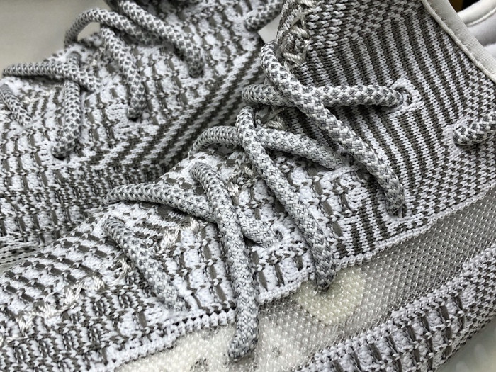 ad*s Y**zy boost 350 v2 static ef2905