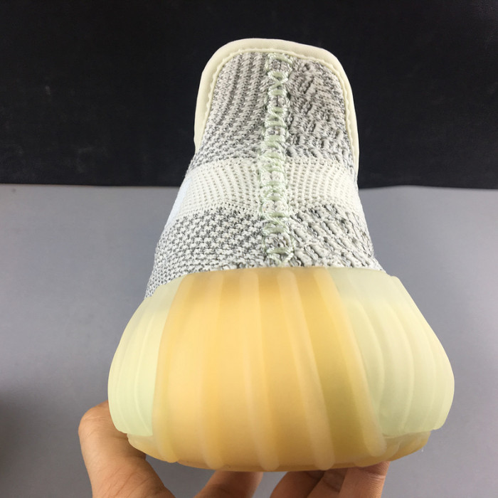 ad*s Y**zy boost 350 v2 tailgate reflective fx4349